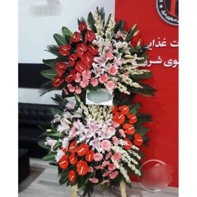 تاج گل برای افتتاحیه رویدادهای فرهنگی 1885