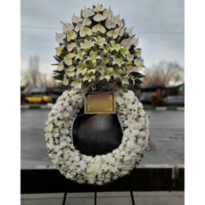 تاج گل دو طبقه برای مراسم عزا در مسجد امام جعفر صادق میدان هفت تیر 470