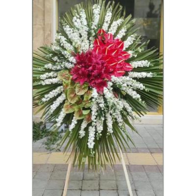 تاج گل چهار طبقه برای سالن پذیرایی در بلوار فردوس 121