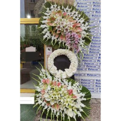 تاج گل تسلیت در مسجد جامع خیابان جمهوری 144
