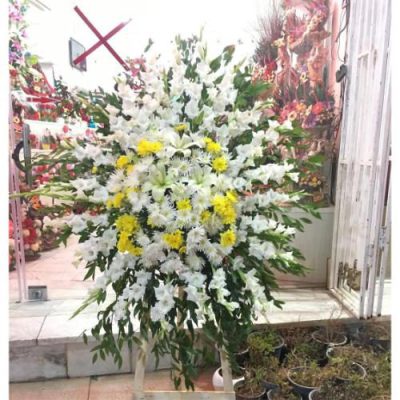 تاج گل برای مراسم عزا در حسینیه اعظم خیابان انقلاب 192