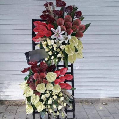 تاج گل برای نمایشگاه دنیای فناوری 1362