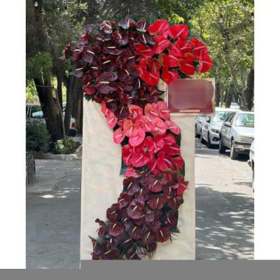 تاج گل برای نمایشگاه تأسیسات و تجهیزات 1347