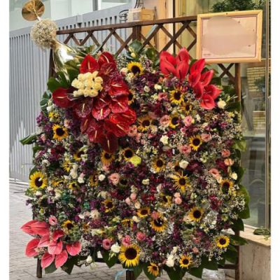 تاج گل افتتاحیه برای جشنواره‌های محلی 1921