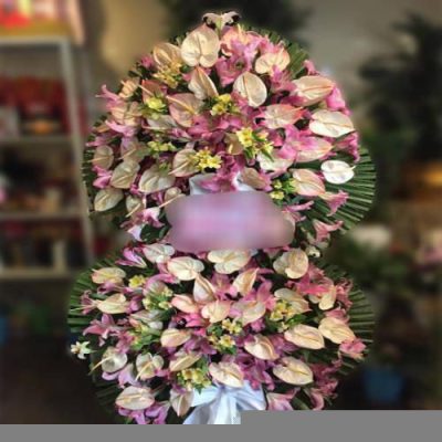 تاج گل برای نمایشگاه بین‌المللی فناوری اطلاعات 1345