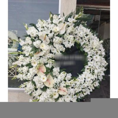 تاج گل چهار طبقه برای مراسم خاکسپاری در آرامستان امامزاده صالح 515