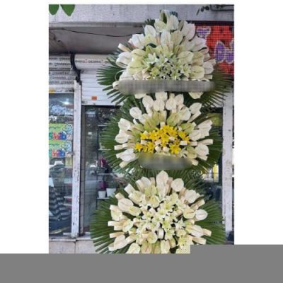 تاج گل دو طبقه برای مراسم ختم در مسجد امام جعفر صادق میدان آزادی 575