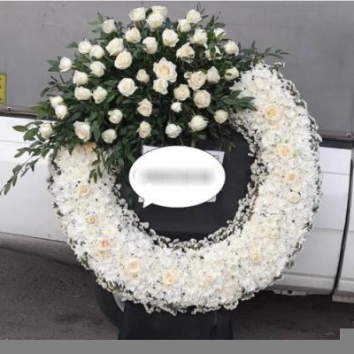 تاج گل چهار طبقه برای مراسم خاکسپاری در آرامستان بهشت زهرا 623