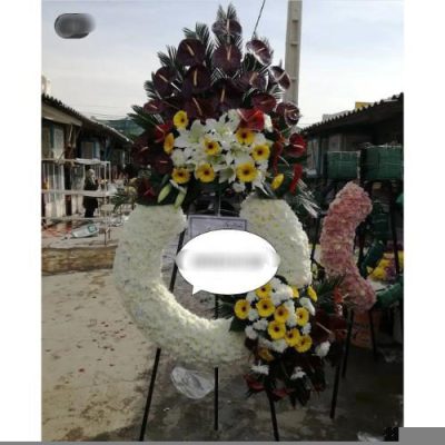 تاج گل یک طبقه برای مراسم یادبود در مسجد امام جعفر صادق میدان ولیعصر 611