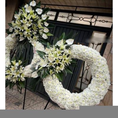 تاج گل چهار طبقه برای مراسم خاکسپاری در آرامستان امامزاده عبدالله 704