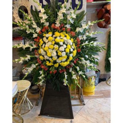 تاج گل دو طبقه برای نمایشگاه در مرکز همایش‌های برج آزادی 326
