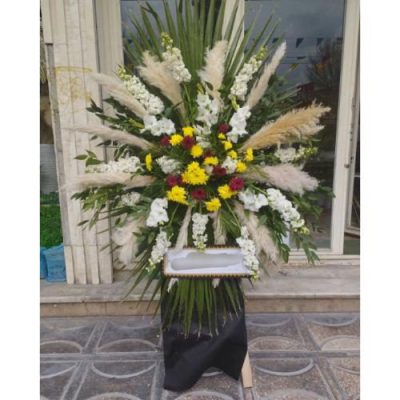 جام گل یک طبقه برای مراسم یادبود در مسجد جامع شهرک غرب 318