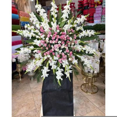 تاج گل دو طبقه برای مراسم ختم در مسجد امام جعفر صادق خیابان پیروزی 833