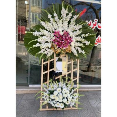 جام گل ایستاده برای مراسم افتتاحیه فروشگاه در بلوار کشاورز 347