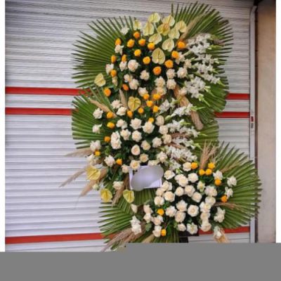 تاج گل دو طبقه برای مراسم ختم در مسجد امام حسین خیابان پیروزی 696