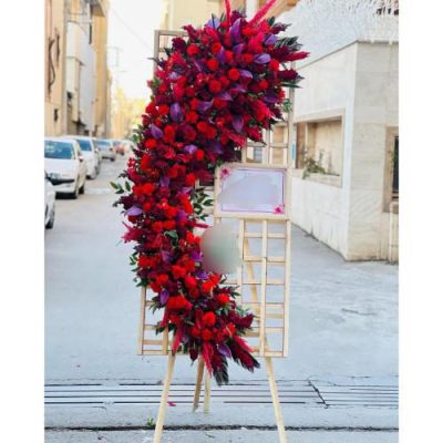 تاج گل دو طبقه برای نمایشگاه بین‌المللی تهران 370