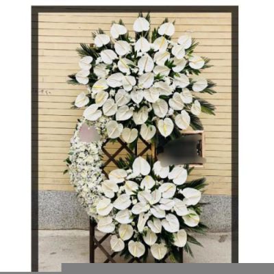 تاج گل یک طبقه برای مراسم یادبود در مسجد جامع خیابان پاسداران 679