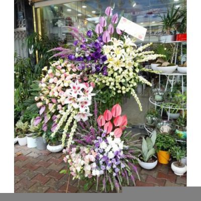 تاج گل برای نمایشگاه خدمات آموزشی 1382