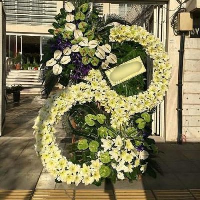 تاج گل برای نمایشگاه توانمندی‌های علمی و آموزشی 1370