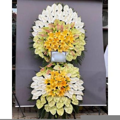 تاج گل پایه دار و ایستاده در حسینیه امام علی خیابان فرشته 754