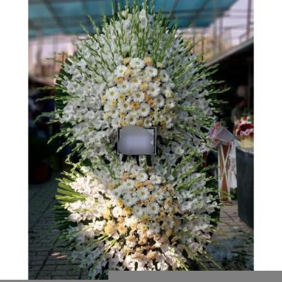 تاج گل یک طبقه برای مراسم یادبود در مسجد امام حسین خیابان جمهوری 751