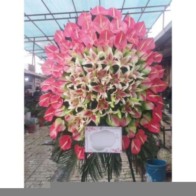 تاج گل یک طبقه برای مراسم یادبود در مسجد امام حسین میدان فردوسی 739