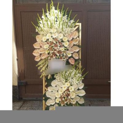تاج گل دو طبقه برای مراسم ختم در مسجد امام جعفر صادق خیابان سعادت‌آباد 778