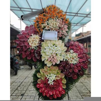 تاج گل برای نمایشگاه محصولات صنعتی 1156