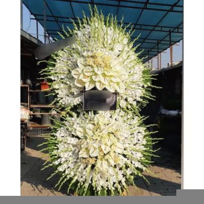 تاج گل یک طبقه برای مراسم یادبود در مسجد امام حسین میدان تجریش 874
