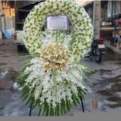 تاج گل دو طبقه برای مراسم ختم در مسجد امام حسین خیابان هفت تیر 929