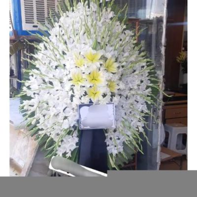 تاج گل پایه دار و ایستاده در حسینیه امام علی خیابان هفت تیر 956