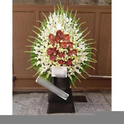 تاج گل تسلیت در مسجد جامع میدان آزادی 957