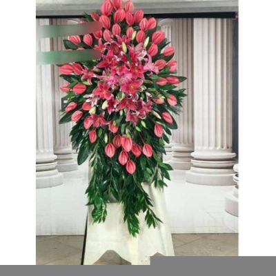 تاج گل برای نمایشگاه بین‌المللی ارتباطات 1129
