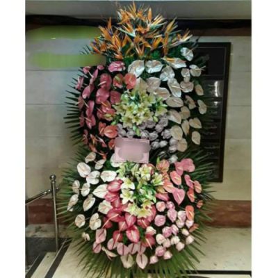 تاج گل برای نمایشگاه اطلاعات و ارتباطات 1107