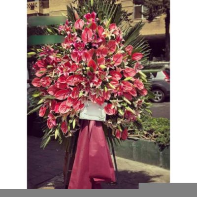 تاج گل برای نمایشگاه رسانه‌های اجتماعی 1096