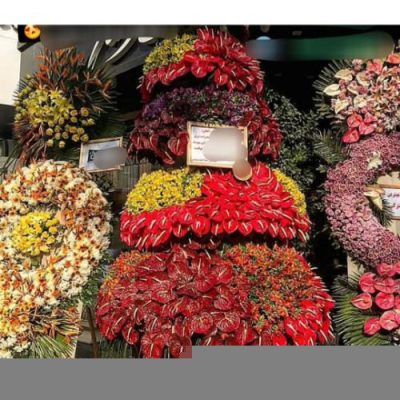 تاج گل برای افتتاحیه باشگاه ورزشی 1516