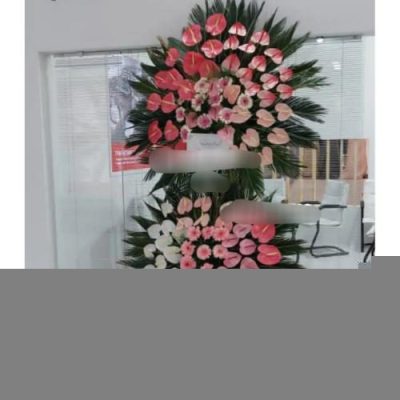تاج گل یک طبقه برای مراسم یادبود در مسجد امام جعفر صادق بلوار آفریقا 773