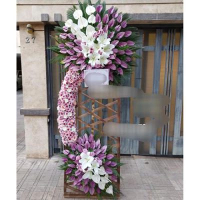 تاج گل یک طبقه برای مراسم یادبود در مسجد امام حسین خیابان سعادت‌آباد 818