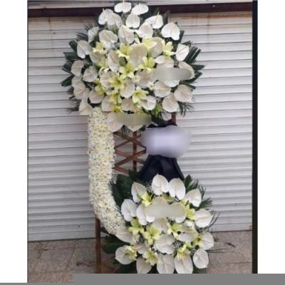 تاج گل پایه دار و ایستاده در حسینیه امام رضا خیابان سعادت‌آباد 995