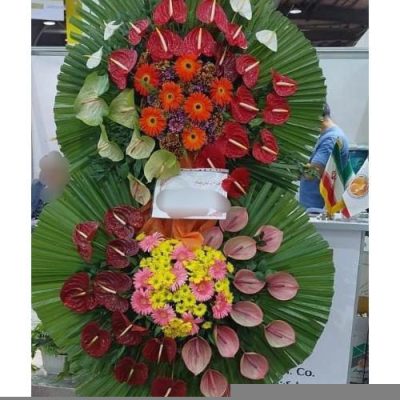 تاج گل برای افتتاحیه جشنواره طرح‌های خیریه 1626