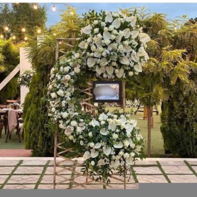تاج گل افتتاحیه برای نمایشگاه‌های تجاری 1614