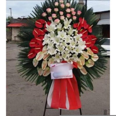 تاج گل برای افتتاحیه کارخانه‌های تولیدی 1672