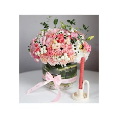 گل‌های طبیعی در سبد گل چوبی برای روز مادر 4156