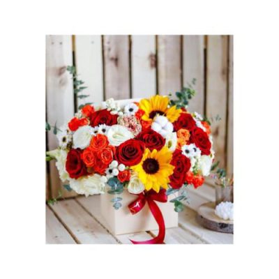 گل‌های رنگی در سبد گل شیک برای روز مادر 4163
