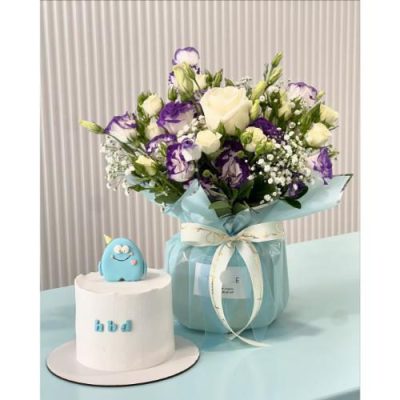 هدیه و باکس گل برای نوازنده خوش‌صدای موسیقی سنتی - خرید آنلاین تحویل درب محل 4095