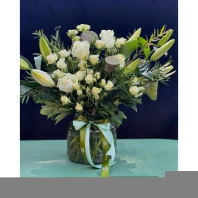 تحویل فوری دسته گل در داروسازی رازک 2200