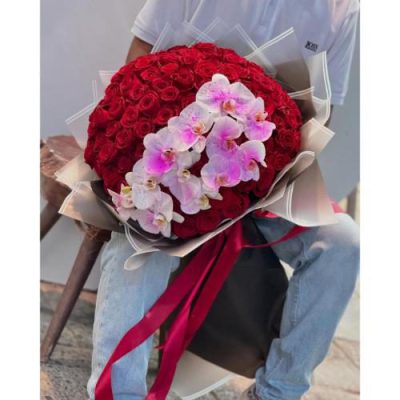 تحویل فوری دسته گل در بلوار نخ زرین تراکتورسازی 2290