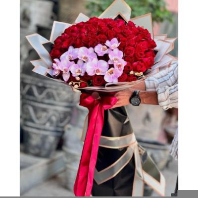 تحویل فوری دسته گل در مرکز خرید گیشا 2526