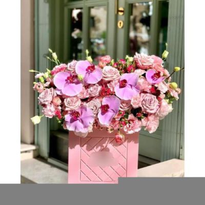 تحویل فوری دسته گل در پاساژ استار 2586
