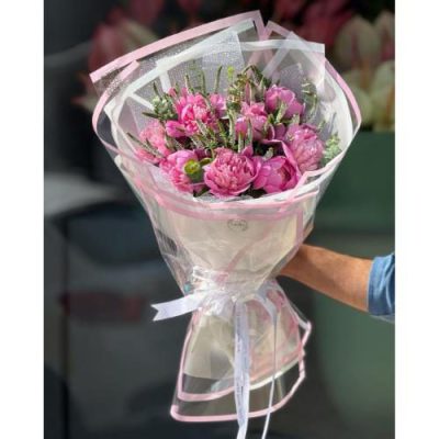 تحویل فوری دسته گل در بلک اند دکر 2883